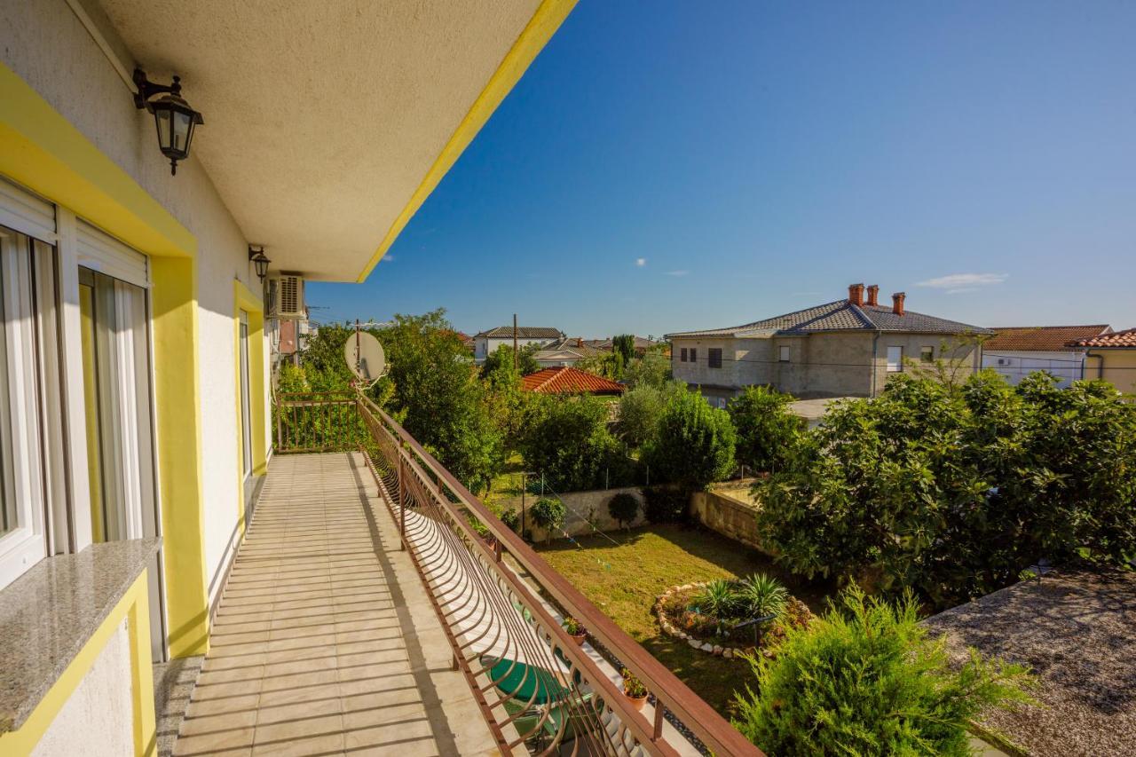 Apartments Kralj Zvonimir Jadranovo Exterior photo